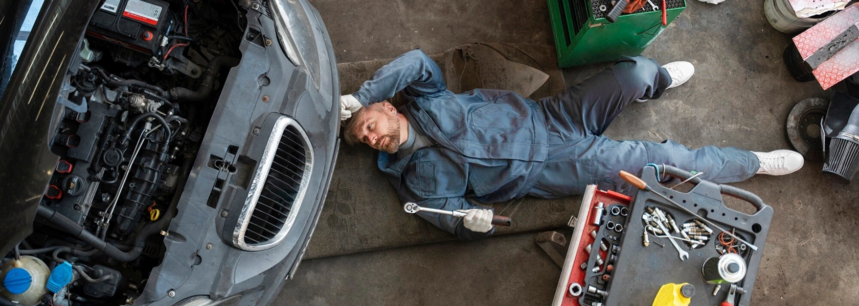 Servicios electrónicos automotriz